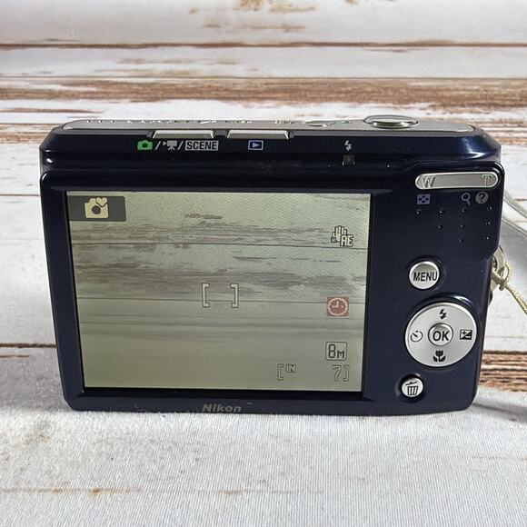 Nikon Coolpix L18 8MP Digital Camera Blue 3x Zoom - Works - Pre-owned - Picture 4 of 4
